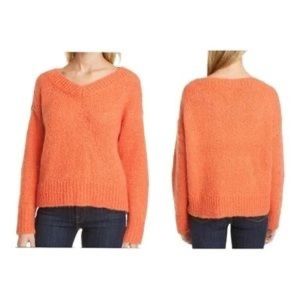 NWT Club Monaco Women's Teenie Sweater made with Italian wool blend yarn